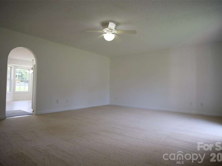 318 Huffman Road, Gastonia, NC 28056.  MLS# CAR4297104, YatesRealty ID 6956. 