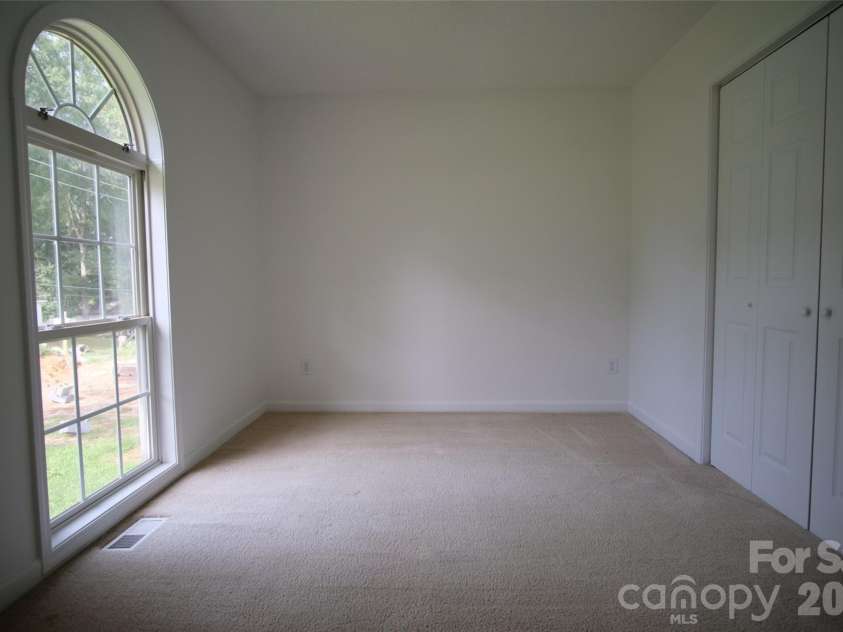 318 Huffman Road, Gastonia, NC 28056.  MLS# CAR4297104, YatesRealty ID 6956. 