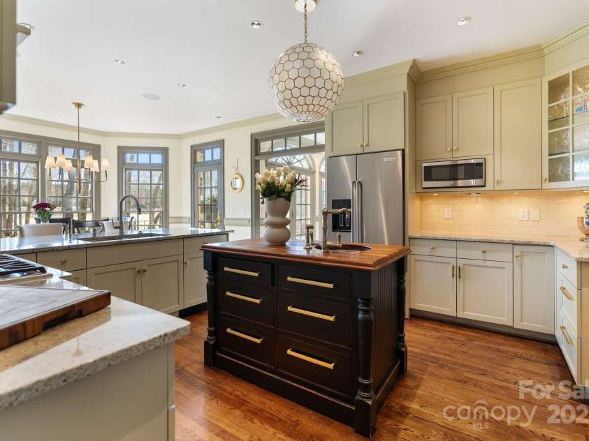 12201 Pine Valley Club Drive, Charlotte, NC 28277.  MLS# CAR4216927, YatesRealty ID 6958. 