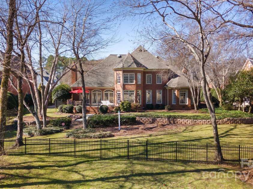 12201 Pine Valley Club Drive, Charlotte, NC 28277.  MLS# CAR4216927, YatesRealty ID 6958. 