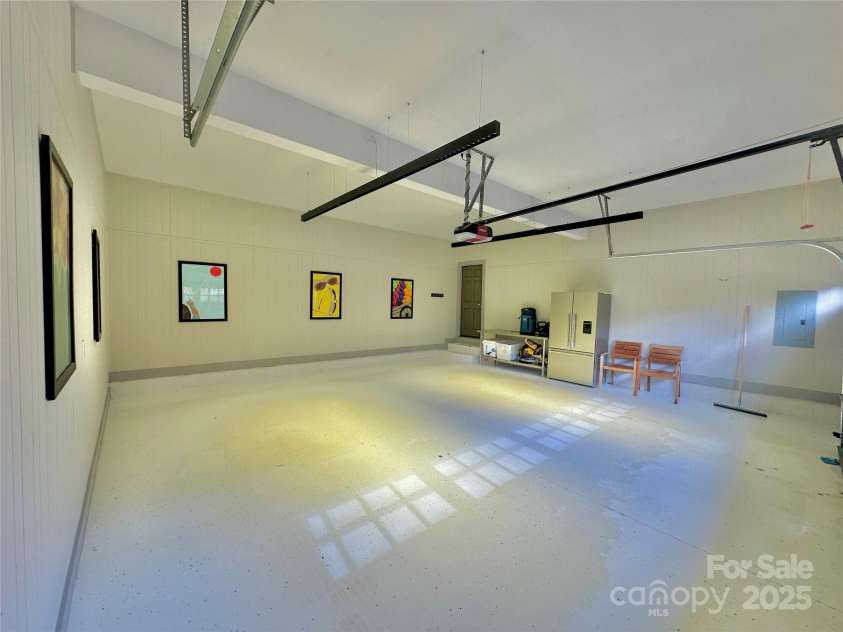 12201 Pine Valley Club Drive, Charlotte, NC 28277.  MLS# CAR4216927, YatesRealty ID 6958. 