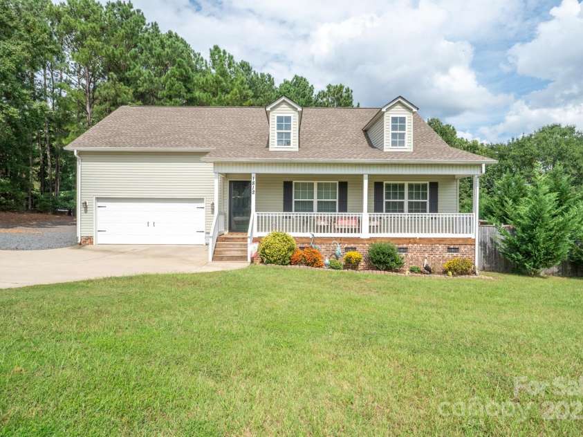 1812 Sam Smith Road, Fort Mill, SC 29708.  MLS# CAR4243486, YatesRealty ID 6959. 