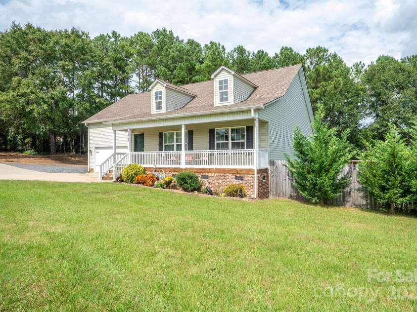 1812 Sam Smith Road, Fort Mill, SC 29708.  MLS# CAR4243486, YatesRealty ID 6959. 
