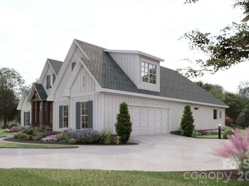 606 Stonecroft Court, Lenoir, NC 28645.  MLS# CAR4359585, YatesRealty ID 6959. 