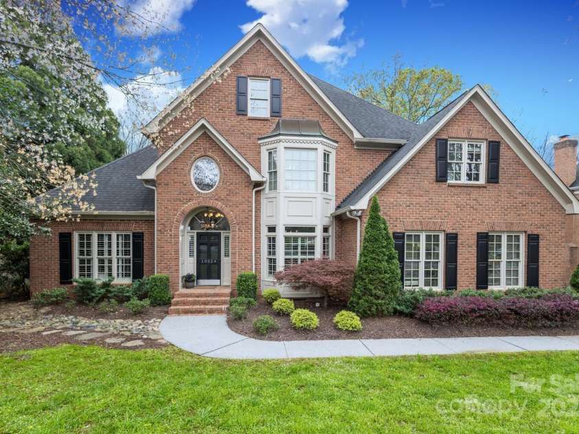 10524 Hadleigh Place, Charlotte, NC 28210.  MLS# CAR4244420, YatesRealty ID 6960. FRONT