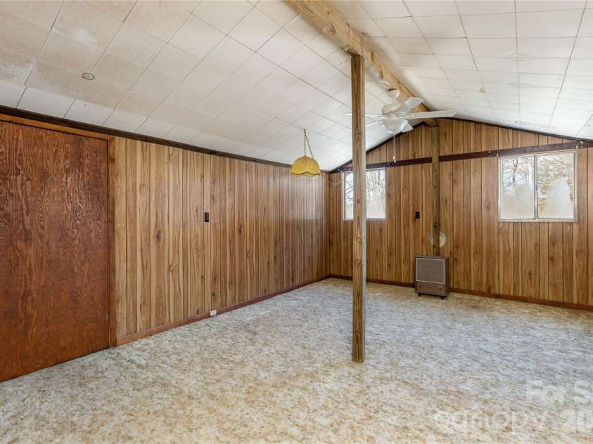 22 Madrid Lane, Hendersonville, NC 28792.  MLS# CAR4304488, YatesRealty ID 6961. Bonus room