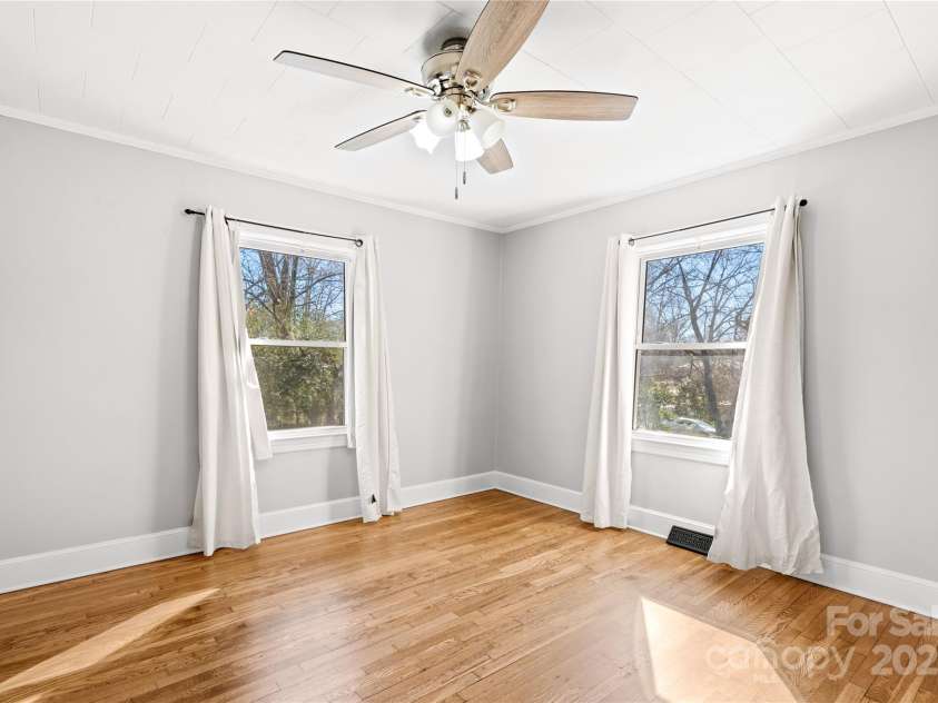 404 Ford Street, Kannapolis, NC 28083.  MLS# CAR4215318, YatesRealty ID 6963. 