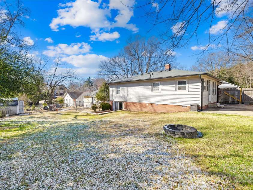 404 Ford Street, Kannapolis, NC 28083.  MLS# CAR4215318, YatesRealty ID 6963. 