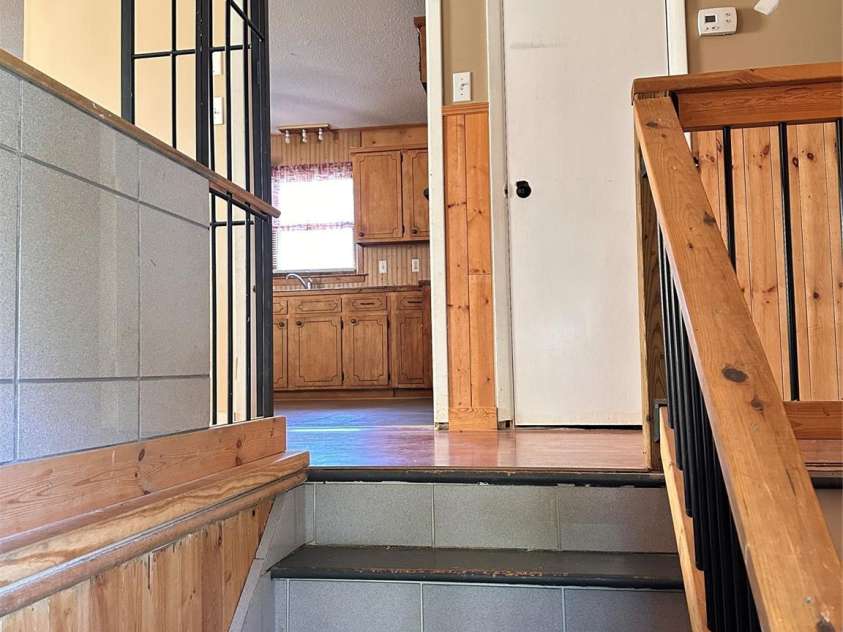 621 11th Street, Newton, NC 28658.  MLS# CAR4351153, YatesRealty ID 6963. 
