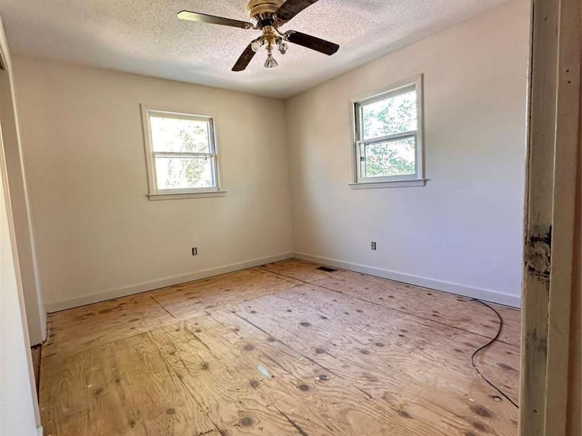 621 11th Street, Newton, NC 28658.  MLS# CAR4351153, YatesRealty ID 6963. 