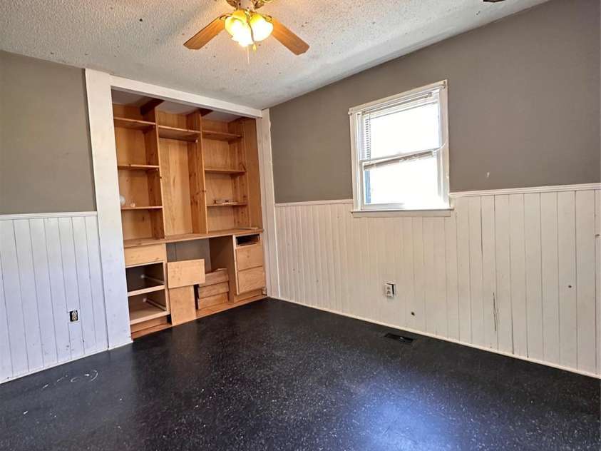 621 11th Street, Newton, NC 28658.  MLS# CAR4351153, YatesRealty ID 6963. 