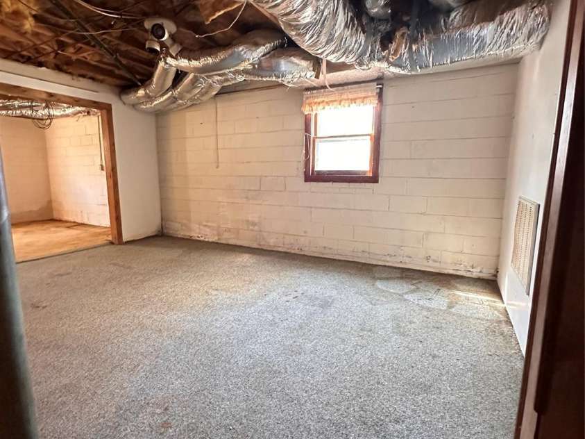 621 11th Street, Newton, NC 28658.  MLS# CAR4351153, YatesRealty ID 6963. 