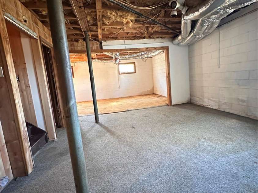621 11th Street, Newton, NC 28658.  MLS# CAR4351153, YatesRealty ID 6963. 