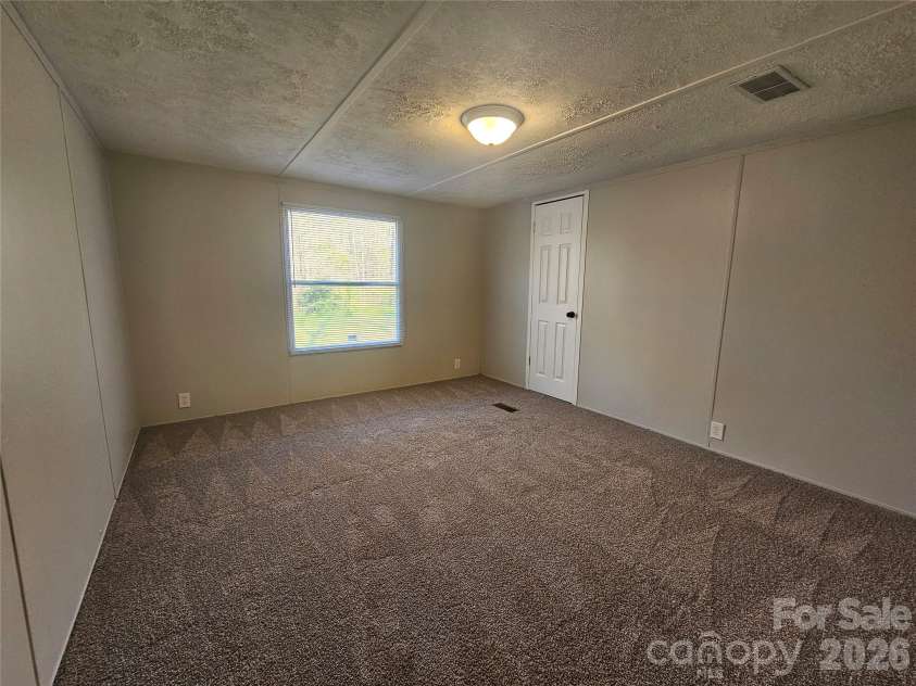 1288 Meadowland Drive, Lincolnton, NC 28092.  MLS# CAR4363042, YatesRealty ID 6964. 