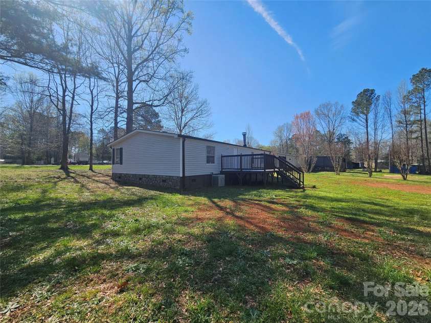1288 Meadowland Drive, Lincolnton, NC 28092.  MLS# CAR4363042, YatesRealty ID 6964. 