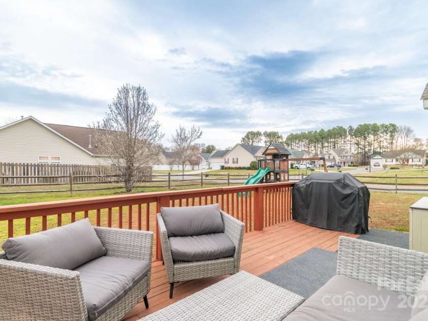552 Montgomery Drive, Rock Hill, SC 29732.  MLS# CAR4233355, YatesRealty ID 6964. Deck for entertaining