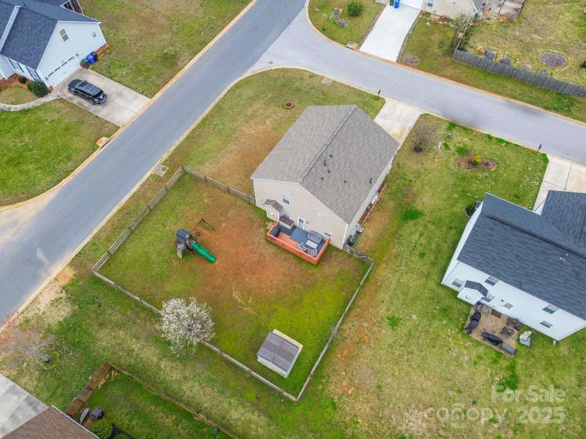 552 Montgomery Drive, Rock Hill, SC 29732.  MLS# CAR4233355, YatesRealty ID 6964. Large, fenced and level lot