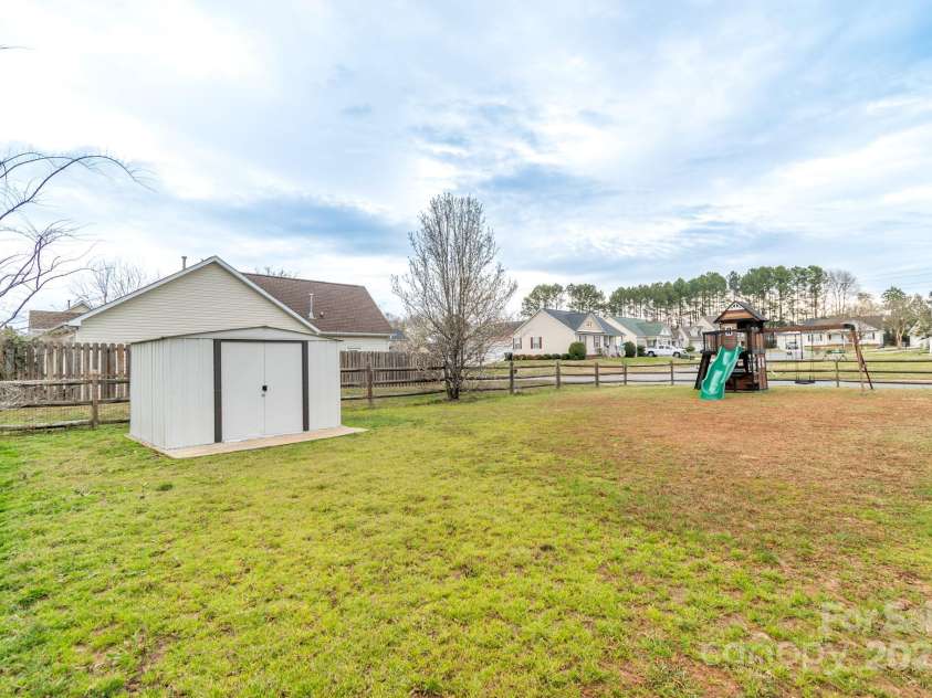 552 Montgomery Drive, Rock Hill, SC 29732.  MLS# CAR4233355, YatesRealty ID 6964. Storage shed