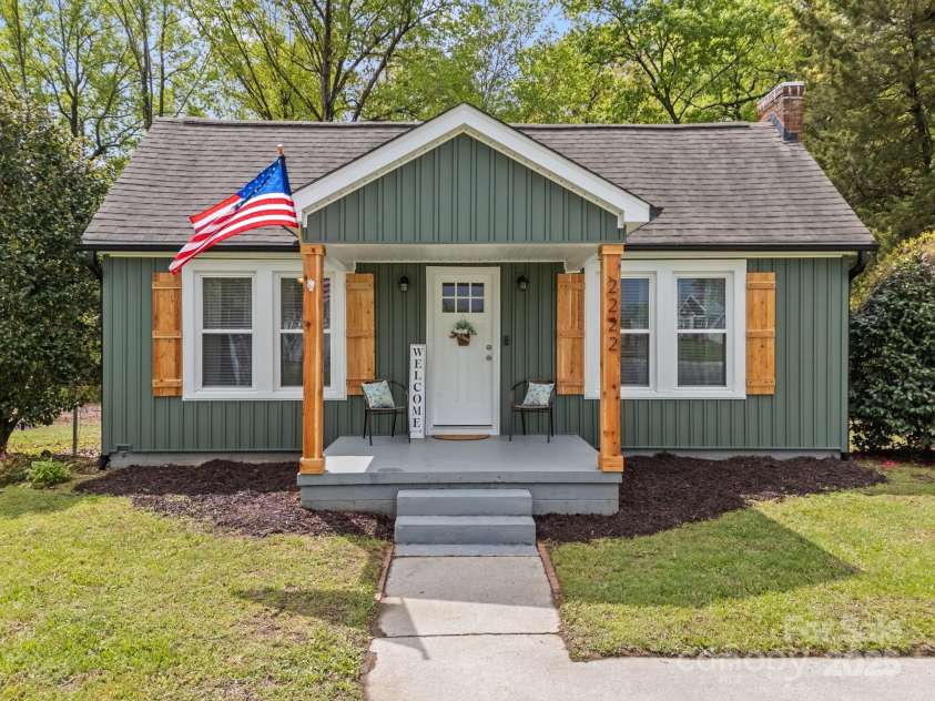 2222 Moose Road, Kannapolis, NC 28083.  MLS# CAR4246481, YatesRealty ID 6965. 