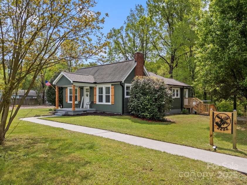 2222 Moose Road, Kannapolis, NC 28083.  MLS# CAR4246481, YatesRealty ID 6965. 