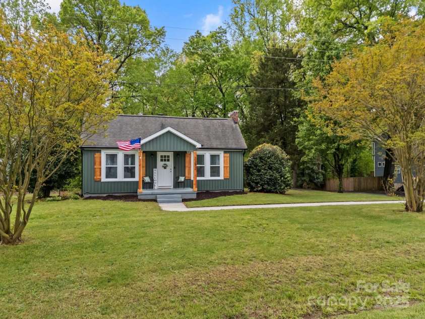 2222 Moose Road, Kannapolis, NC 28083.  MLS# CAR4246481, YatesRealty ID 6965. 