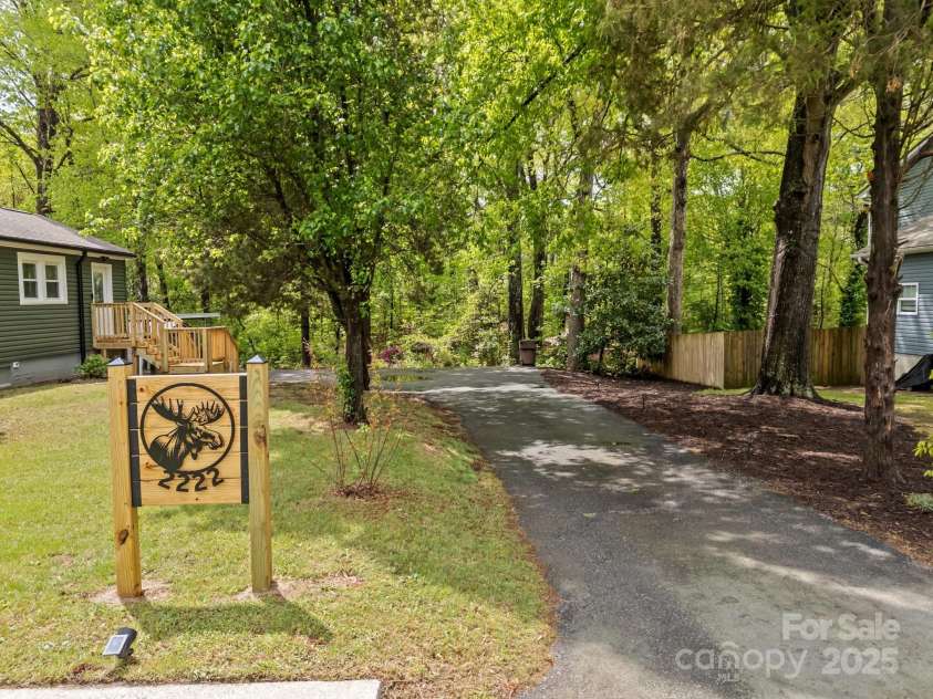 2222 Moose Road, Kannapolis, NC 28083.  MLS# CAR4246481, YatesRealty ID 6965. 