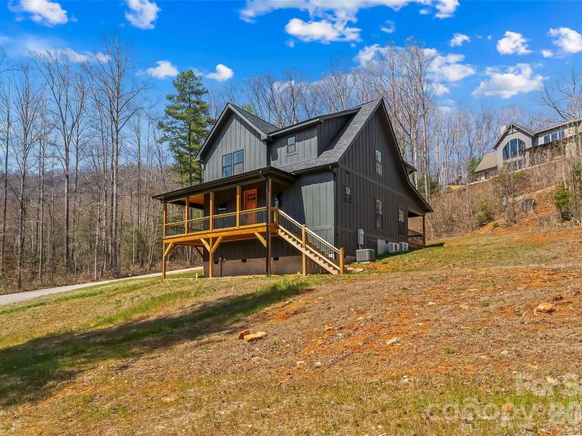 189 Clinchfield Gap Road, Marion, NC 28752.  MLS# CAR4362969, YatesRealty ID 6967. 