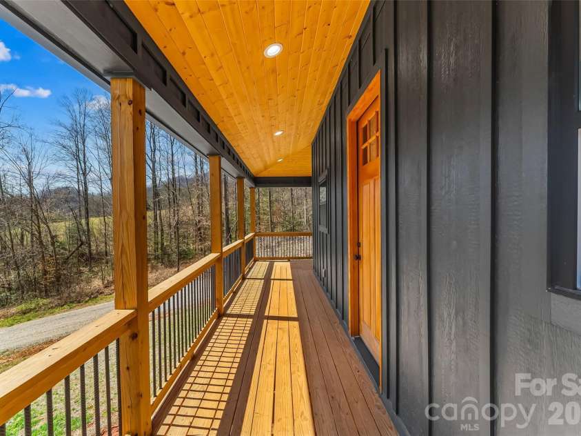 189 Clinchfield Gap Road, Marion, NC 28752.  MLS# CAR4362969, YatesRealty ID 6967. 