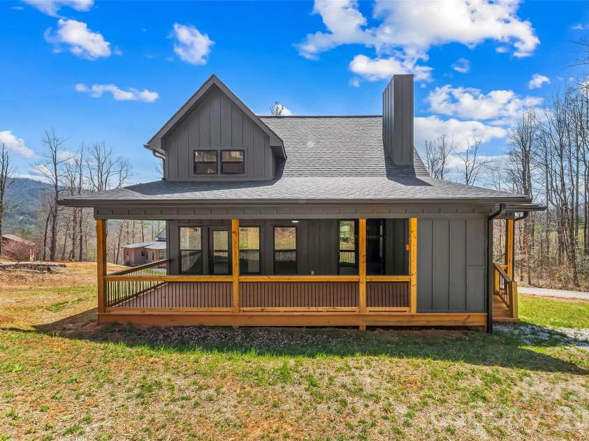189 Clinchfield Gap Road, Marion, NC 28752.  MLS# CAR4362969, YatesRealty ID 6967. 