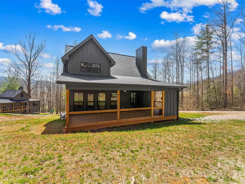 189 Clinchfield Gap Road, Marion, NC 28752.  MLS# CAR4362969, YatesRealty ID 6967. 
