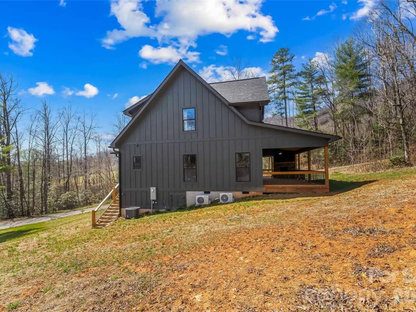 189 Clinchfield Gap Road, Marion, NC 28752.  MLS# CAR4362969, YatesRealty ID 6967. 