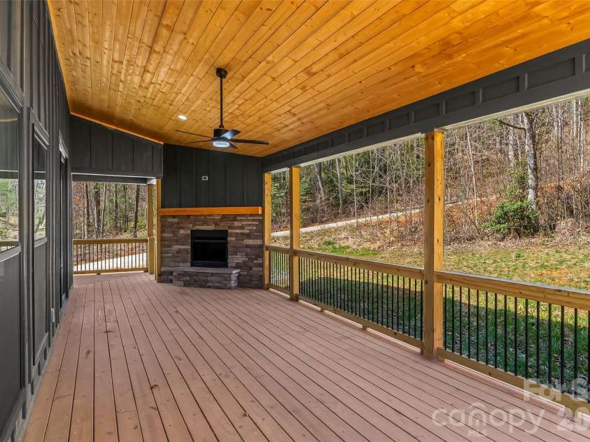 189 Clinchfield Gap Road, Marion, NC 28752.  MLS# CAR4362969, YatesRealty ID 6967. 