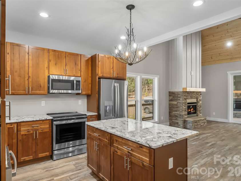 189 Clinchfield Gap Road, Marion, NC 28752.  MLS# CAR4362969, YatesRealty ID 6967. 
