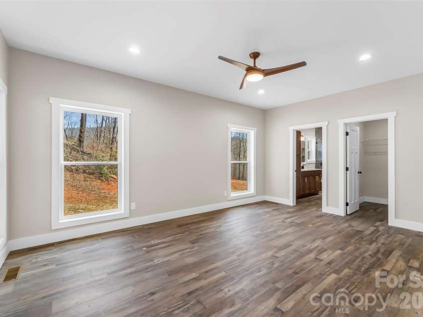 189 Clinchfield Gap Road, Marion, NC 28752.  MLS# CAR4362969, YatesRealty ID 6967. 