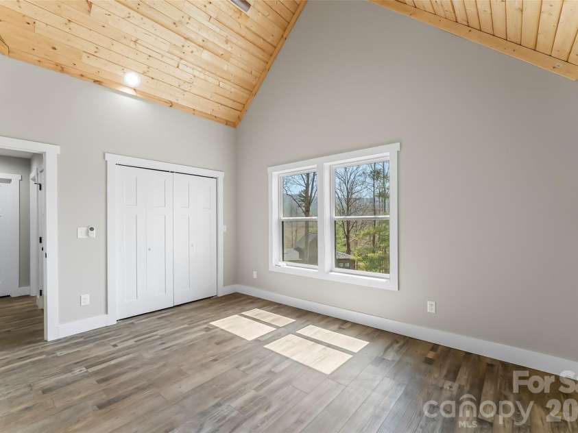 189 Clinchfield Gap Road, Marion, NC 28752.  MLS# CAR4362969, YatesRealty ID 6967. 