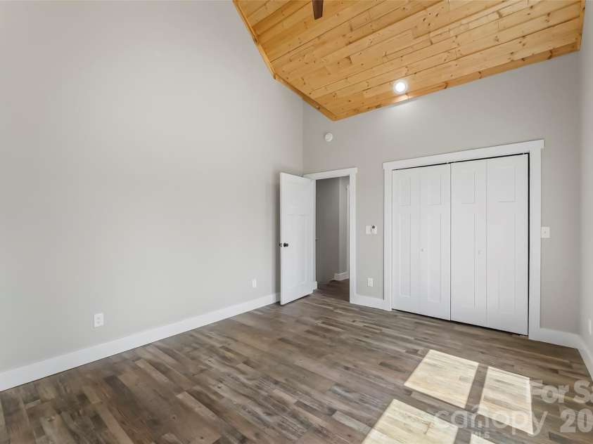 189 Clinchfield Gap Road, Marion, NC 28752.  MLS# CAR4362969, YatesRealty ID 6967. 