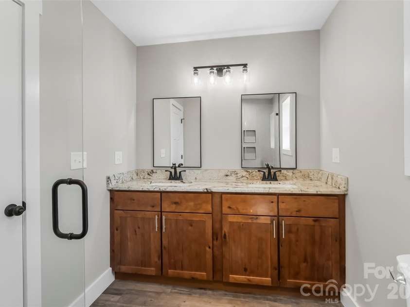 189 Clinchfield Gap Road, Marion, NC 28752.  MLS# CAR4362969, YatesRealty ID 6967. 
