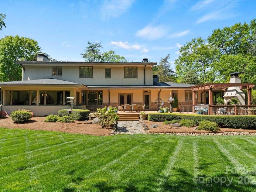 1816 5th Street, Hickory, NC 28601.  MLS# CAR4247002, YatesRealty ID 6969. 