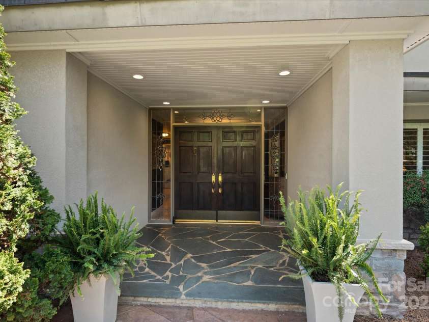 1816 5th Street, Hickory, NC 28601.  MLS# CAR4247002, YatesRealty ID 6969. 