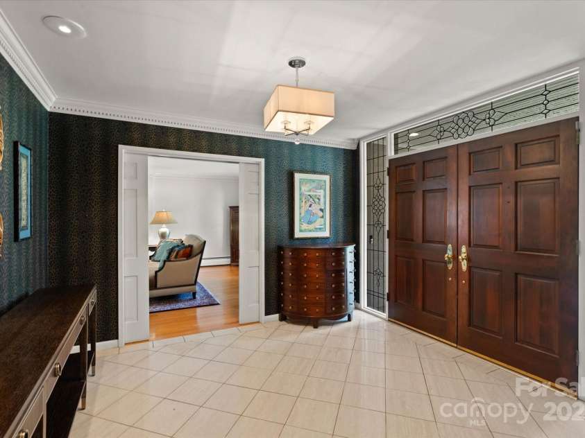 1816 5th Street, Hickory, NC 28601.  MLS# CAR4247002, YatesRealty ID 6969. 