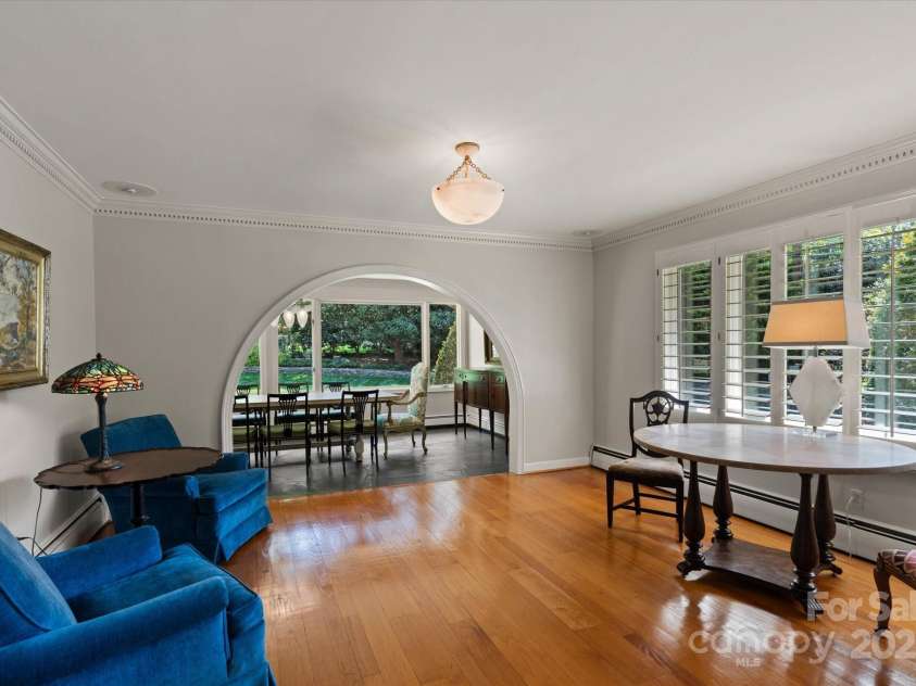 1816 5th Street, Hickory, NC 28601.  MLS# CAR4247002, YatesRealty ID 6969. 