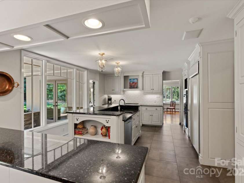 1816 5th Street, Hickory, NC 28601.  MLS# CAR4247002, YatesRealty ID 6969. 