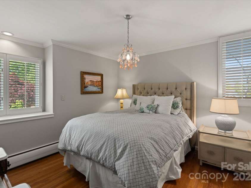 1816 5th Street, Hickory, NC 28601.  MLS# CAR4247002, YatesRealty ID 6969. 