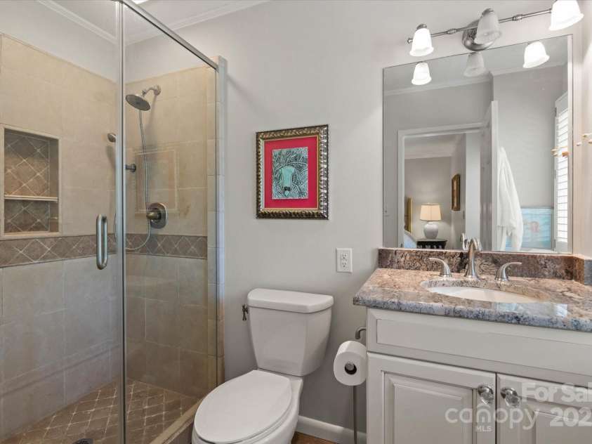 1816 5th Street, Hickory, NC 28601.  MLS# CAR4247002, YatesRealty ID 6969. 