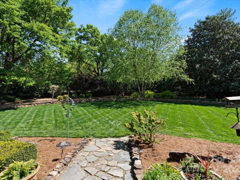 1816 5th Street, Hickory, NC 28601.  MLS# CAR4247002, YatesRealty ID 6969. 