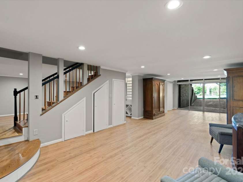 1816 5th Street, Hickory, NC 28601.  MLS# CAR4247002, YatesRealty ID 6969. 