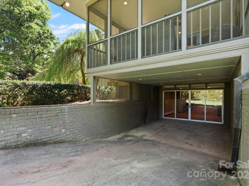 1816 5th Street, Hickory, NC 28601.  MLS# CAR4247002, YatesRealty ID 6969. 