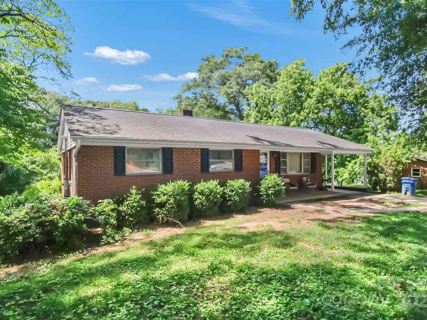 113 Academy Street, Mooresboro, NC 28114.  MLS# CAR4274281, YatesRealty ID 697. 