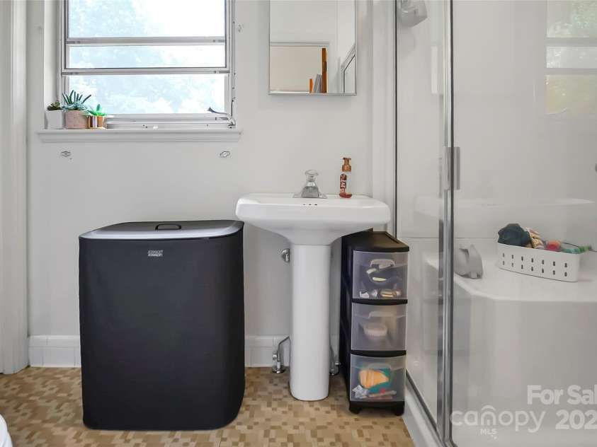 113 Academy Street, Mooresboro, NC 28114.  MLS# CAR4274281, YatesRealty ID 697. 