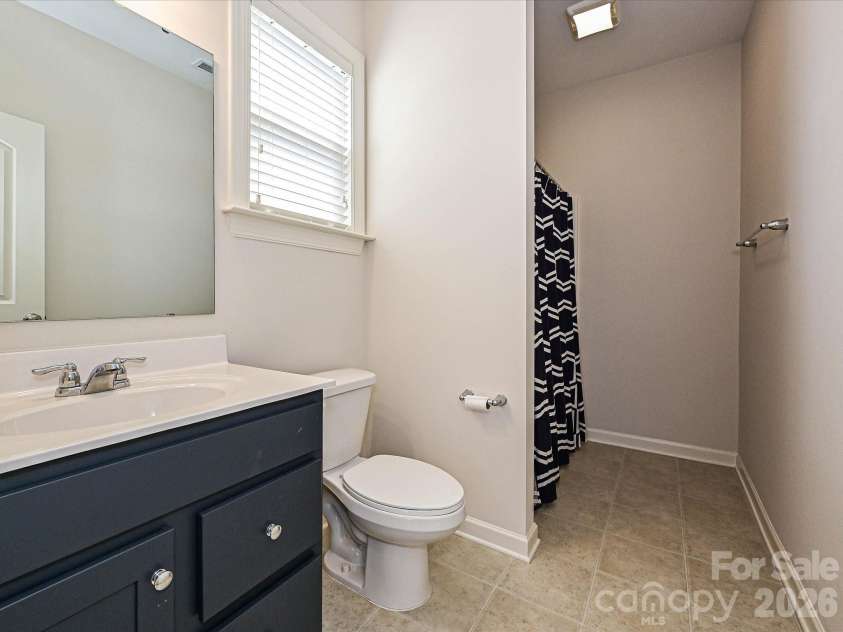2004 Rockbrook Lane, Belmont, NC 28012.  MLS# CAR4355401, YatesRealty ID 6972. Full bath with shower/tub combo